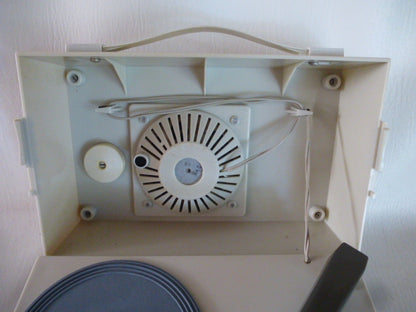 Philips AG4100 Battery-Powered Record Player