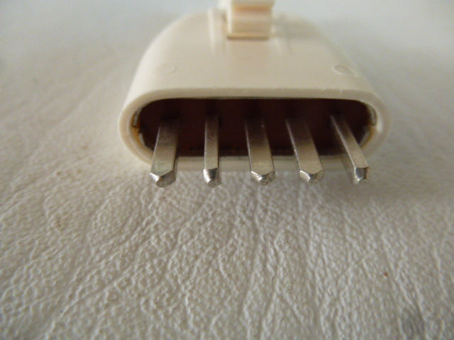vierpoliger Vintage-Stecker für Philips-Geräte