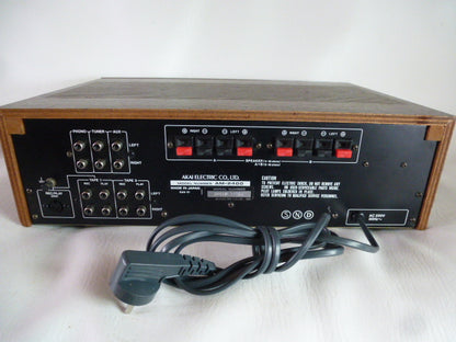 Akaï AM2400 type high fidelity amplifier 