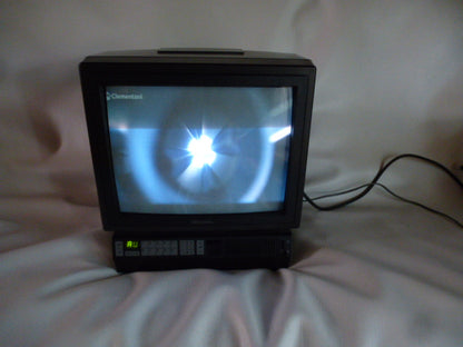 Vintage Salora 15L33 Colour Television