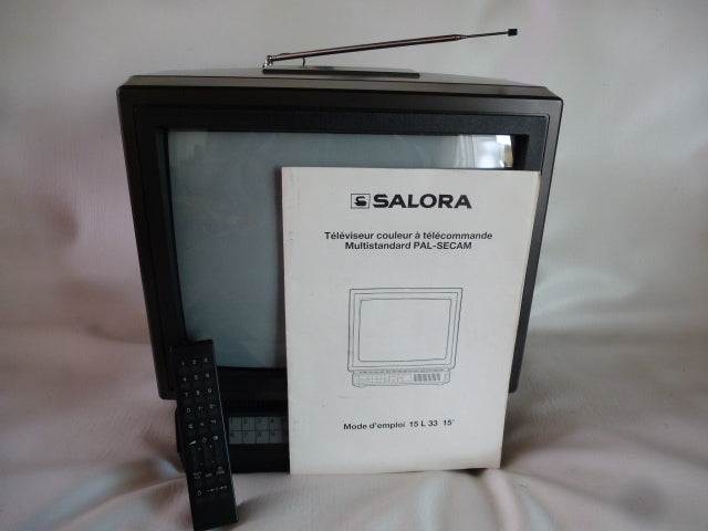 Vintage Salora 15L33 Colour Television