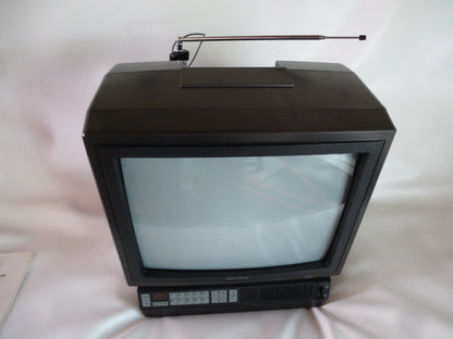 Vintage Salora 15L33 Colour Television
