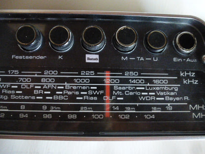 Radio "vintage" Saba Transeuropa K avec Bluetooth