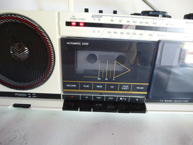 Radio cassette télé Yoko TV-816B