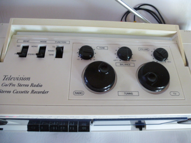 Radio cassette télé Yoko TV-816B